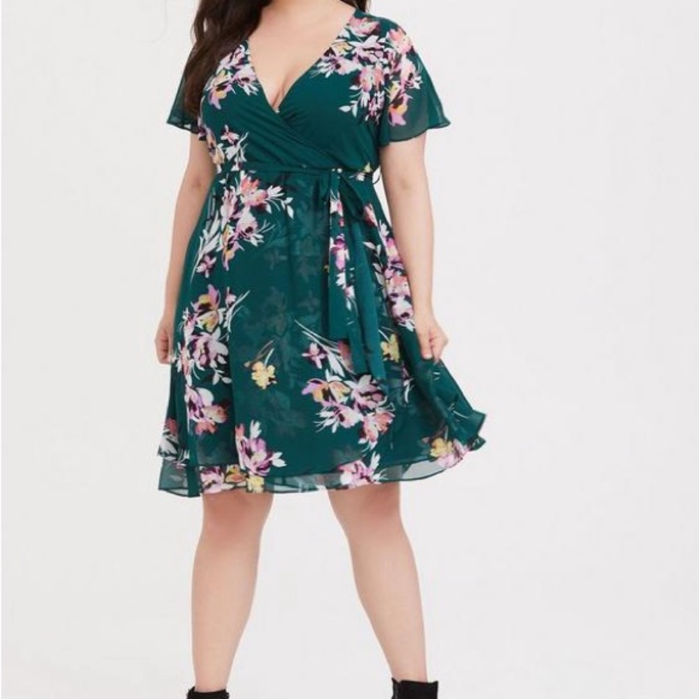 Torrid Green Floral Midi Dress